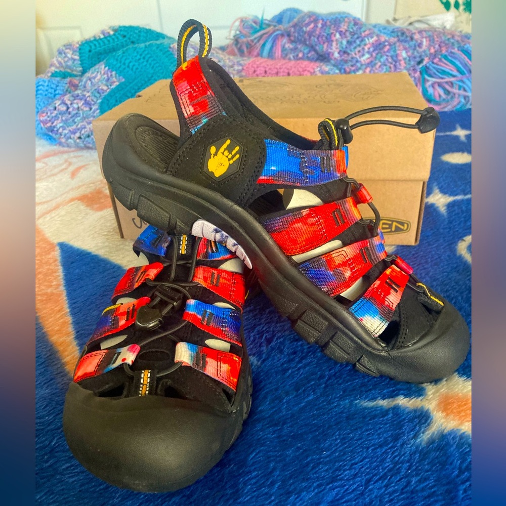 Jerry Garcia Keen Newport Retro New York at night Women’s size US 8